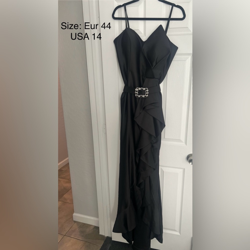 Elegant, special occasion dress!